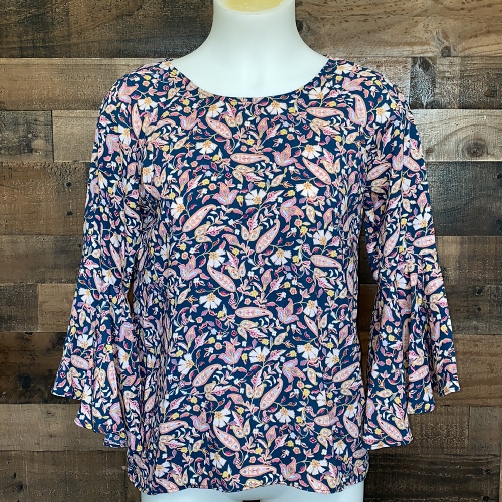 LC LAUREN CONRAD Bell Sleeve Print Top Size Small - Picture 2 of 11